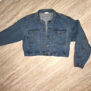 Vintage cropped denim jacket.